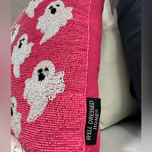 🩷TWO NEW BEADED GHOST PILLOWS🩷 - Picture 5 of 6